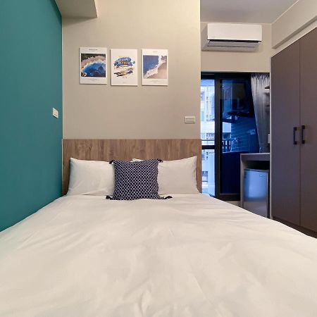 想想旅居 Allegro Hostel Тайчжун Экстерьер фото