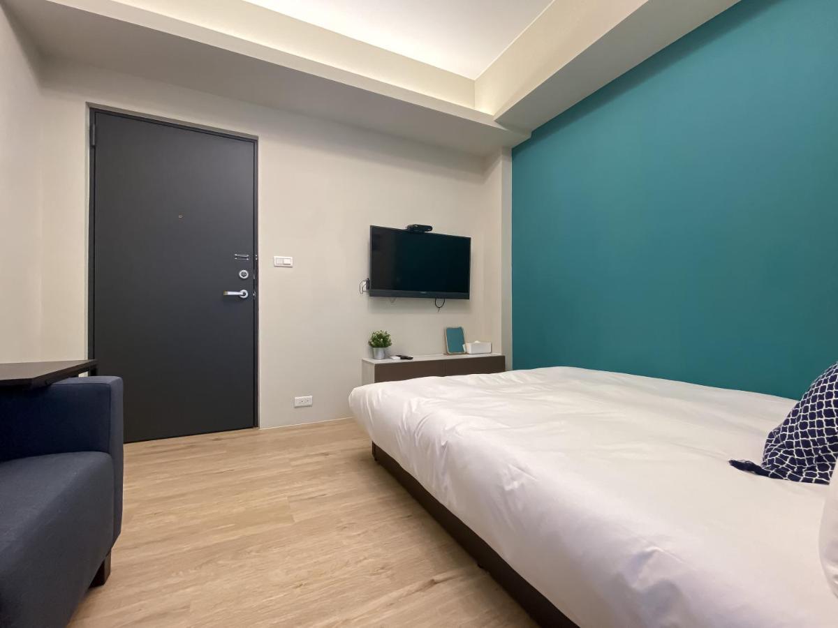 想想旅居 Allegro Hostel Тайчжун Экстерьер фото