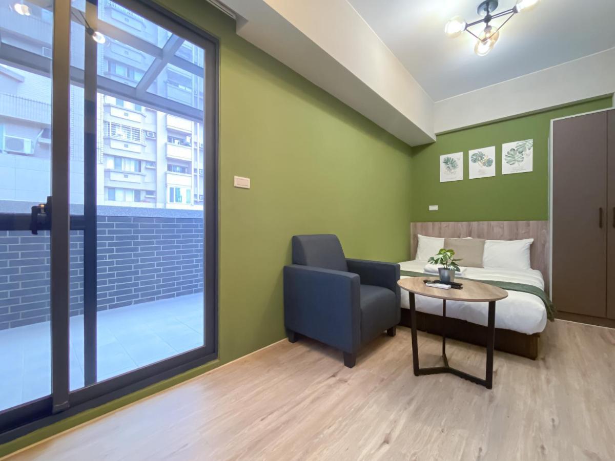 想想旅居 Allegro Hostel Тайчжун Экстерьер фото