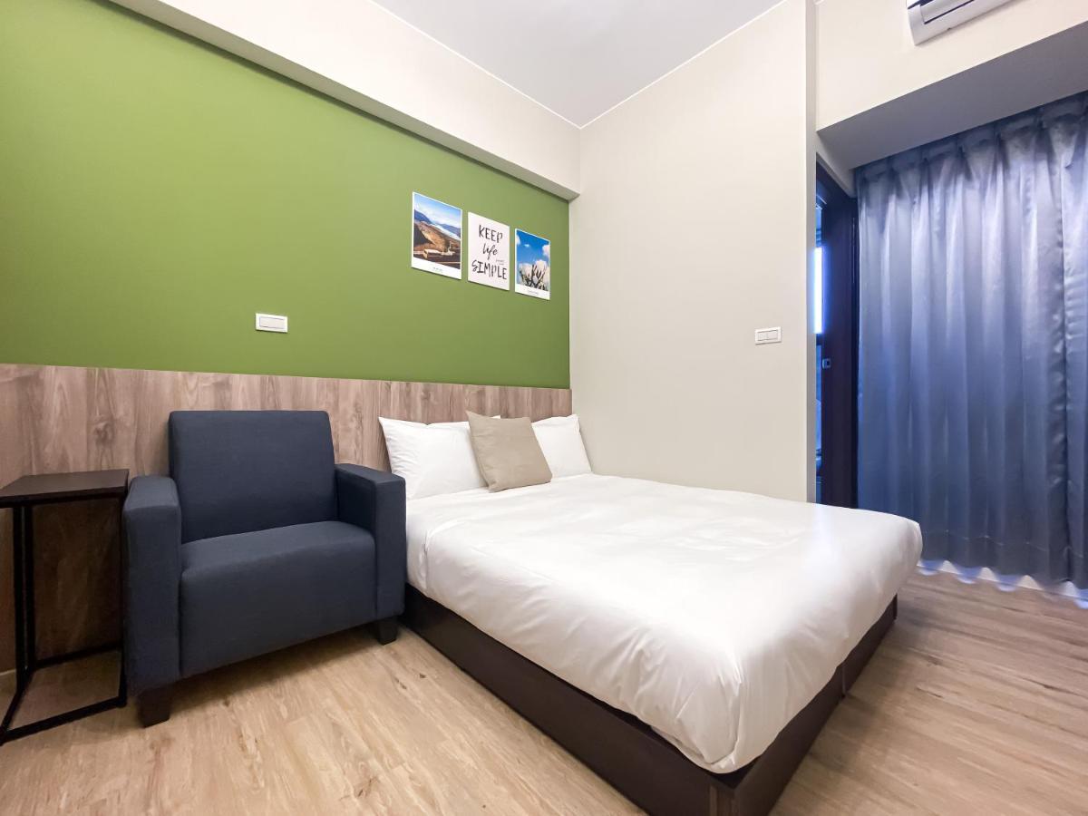 想想旅居 Allegro Hostel Тайчжун Экстерьер фото