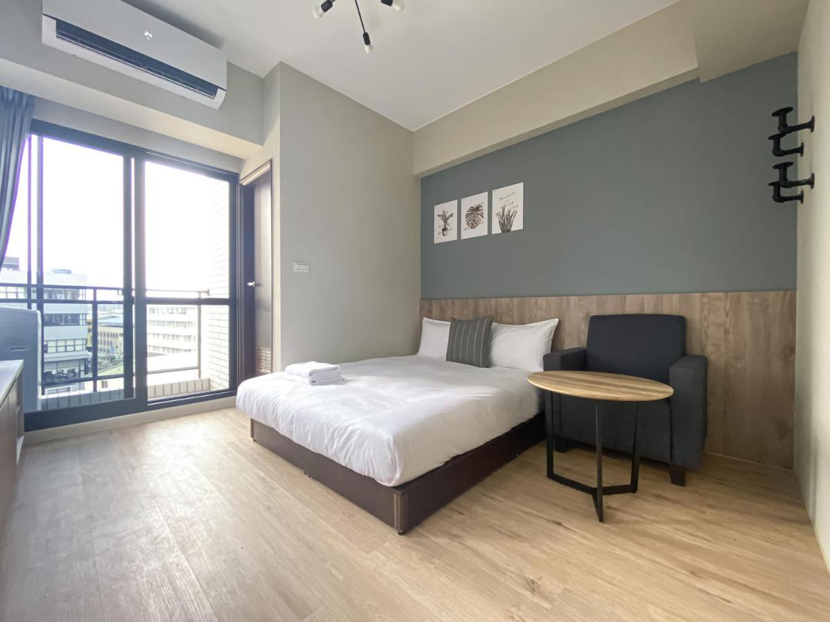 想想旅居 Allegro Hostel Тайчжун Экстерьер фото
