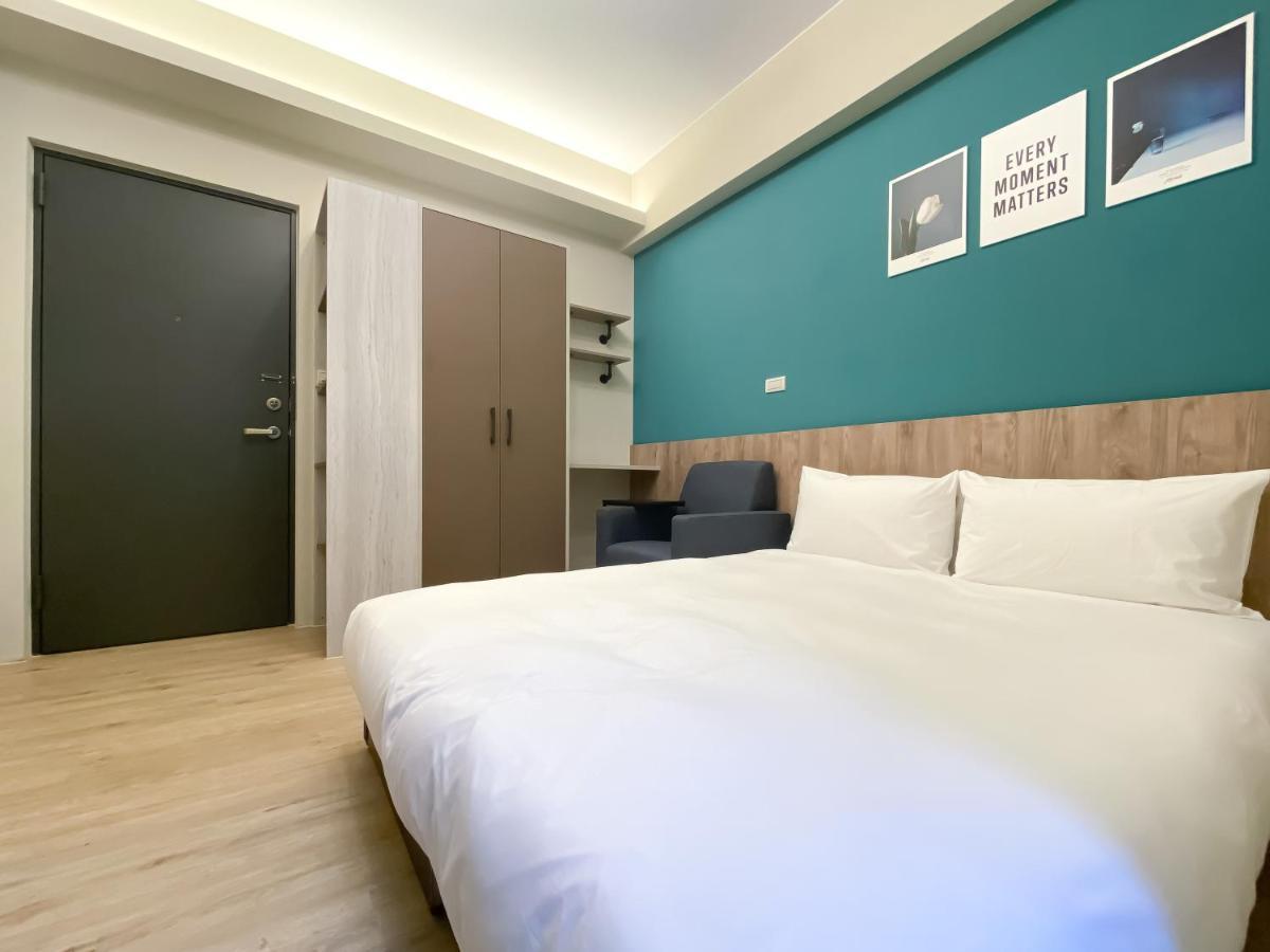 想想旅居 Allegro Hostel Тайчжун Экстерьер фото