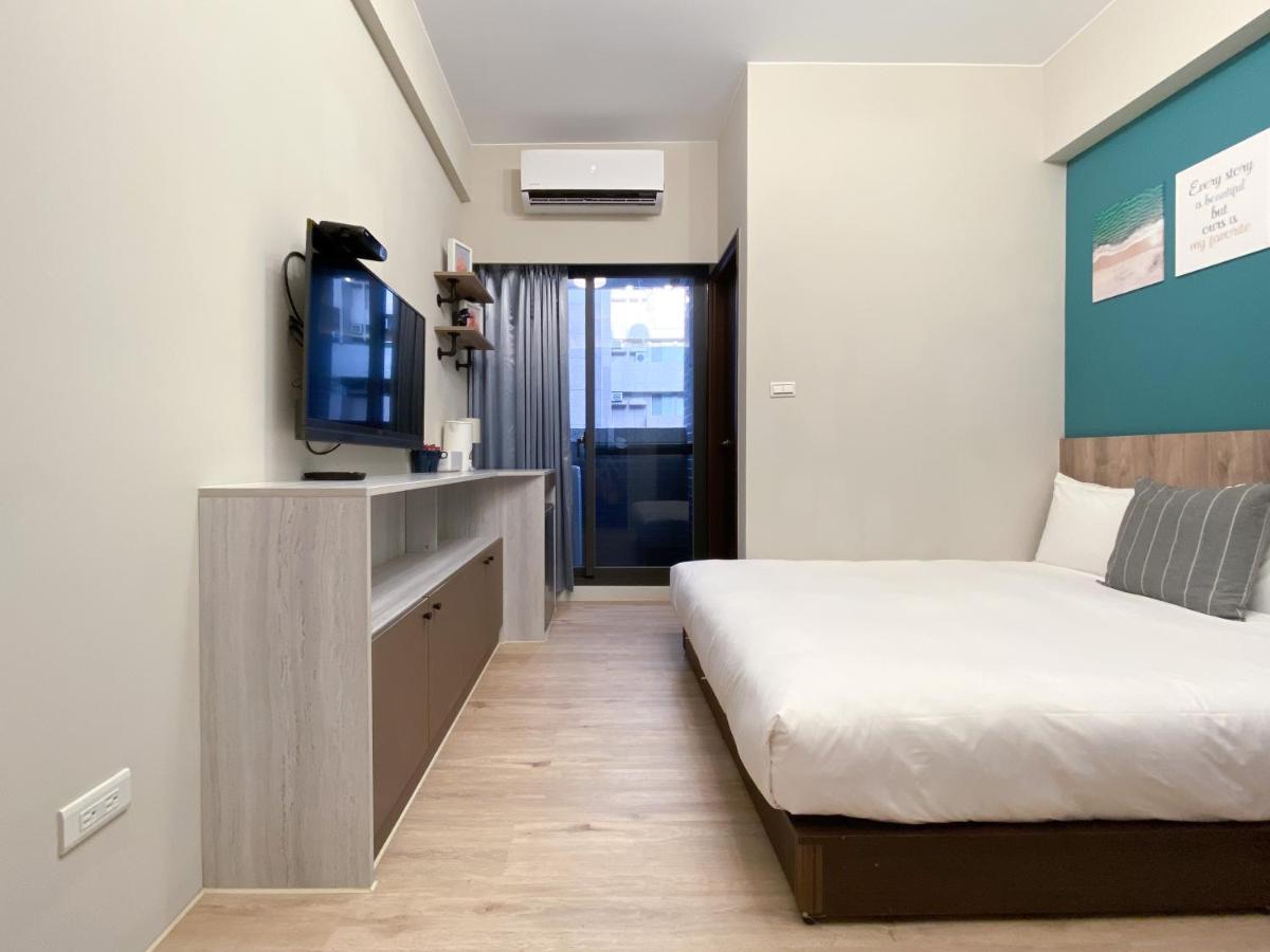 想想旅居 Allegro Hostel Тайчжун Экстерьер фото