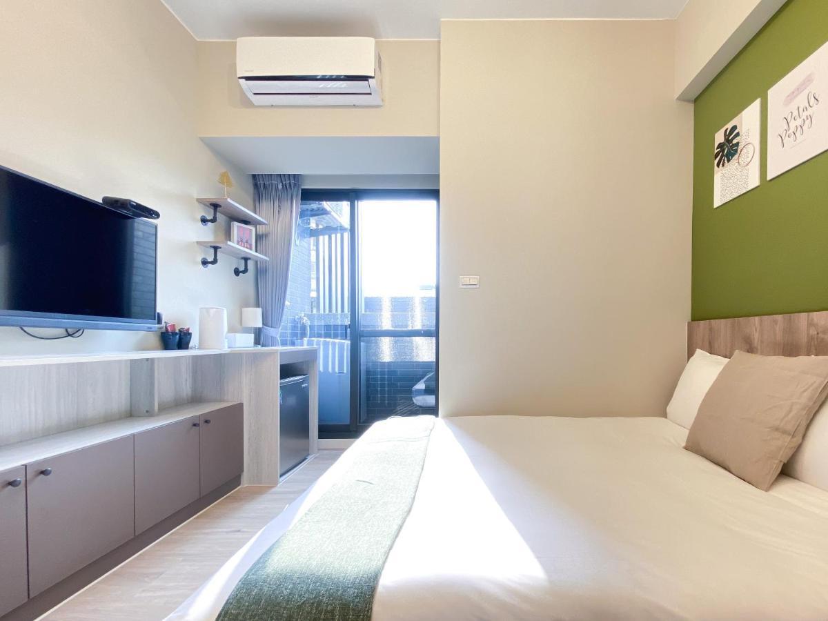 想想旅居 Allegro Hostel Тайчжун Экстерьер фото